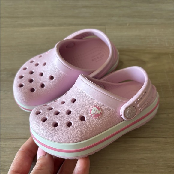 CROCS Kids Light Pink Water Shoes 5c NWOT - Picture 1 of 1